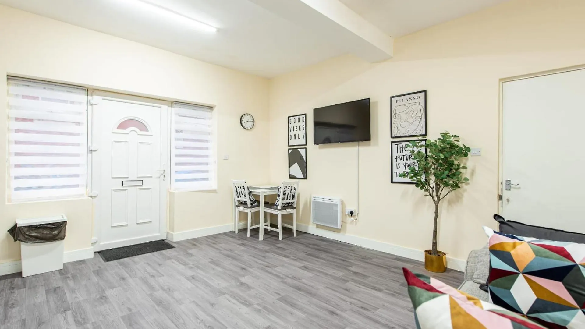 Emmanuel Studios Liverpool 0*,  United Kingdom